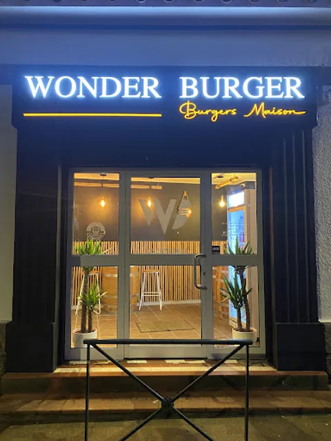 WONDER Burgers & Fried Chicken