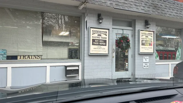 Roundhouse Electric Trains