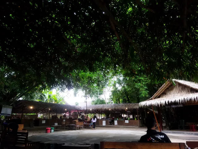 Kebon Pring Floating Resort & Market