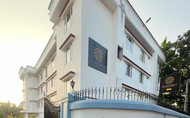 Daffodils Luxury Airport Suites