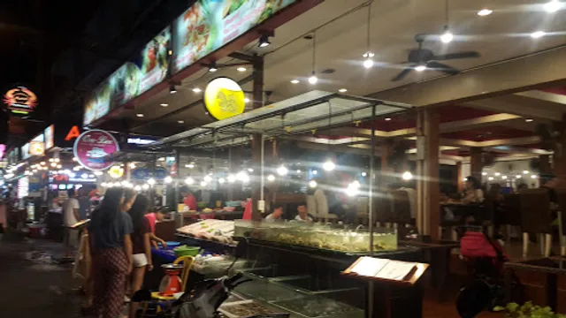 Chic ( Ann restaurant ) Karon