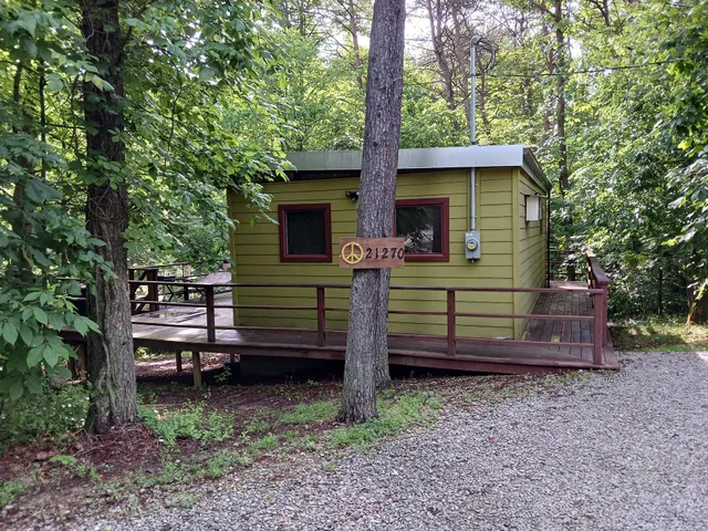 A Beautiful Life In Hocking Hills, Formerly Dewberry Cottages