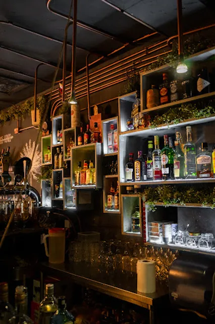 cafe restaurant utopia