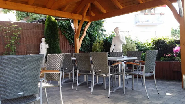 Akropolis Restaurant