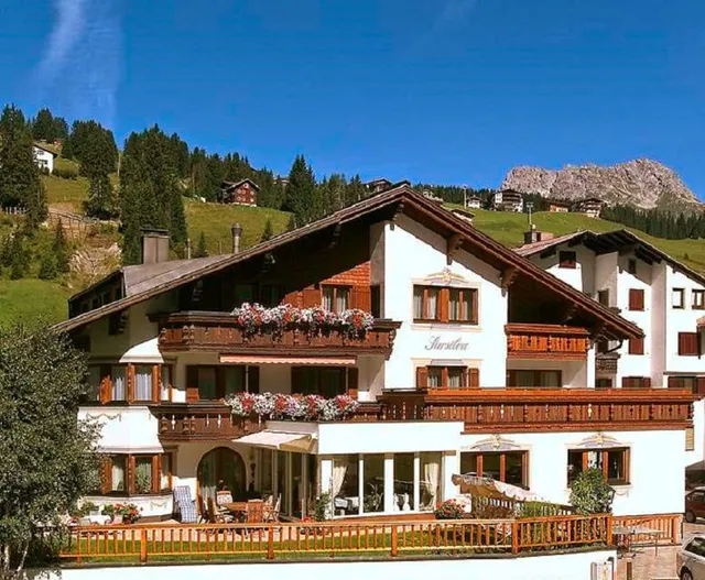 Hotel Garni Sursilva