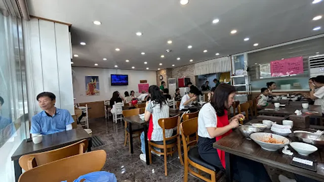 원조고추만두국집