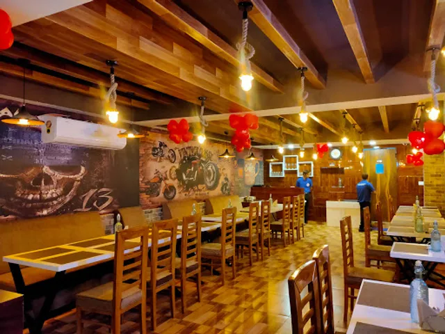 Underground Cafe & Restaurant - Restaurant And Cafe