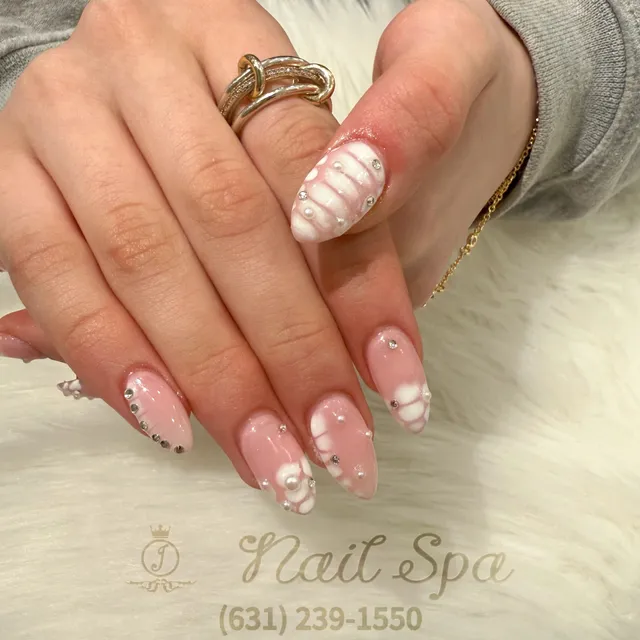 J Nails & Spa