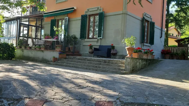 CASA CECCONI (ON THE HILLS OF FLORENCE)