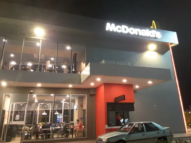 McDonald's Ampangan DT