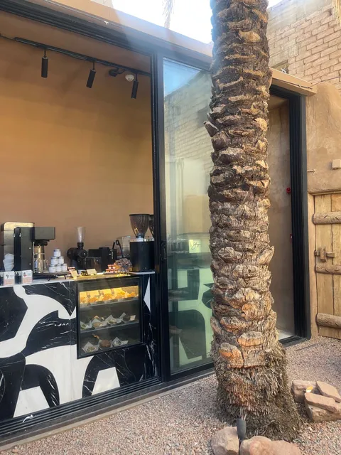 OUT OF LINE Bakery & Coffee Roasters