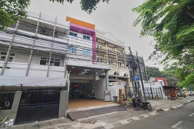 HOTEL ARANIS MANGGA BESAR