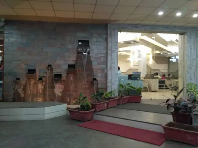 Pleasant Restaurant (Pure Veg)