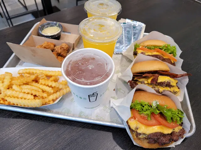 Shake Shack (ELEMENTS)