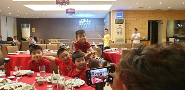 Causeway Seafood Restaurant 廣東海鮮餐廳