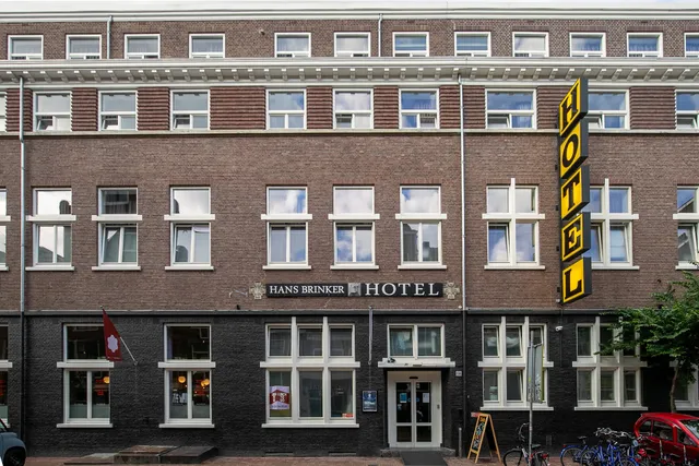 Hans Brinker Budget Hostel
