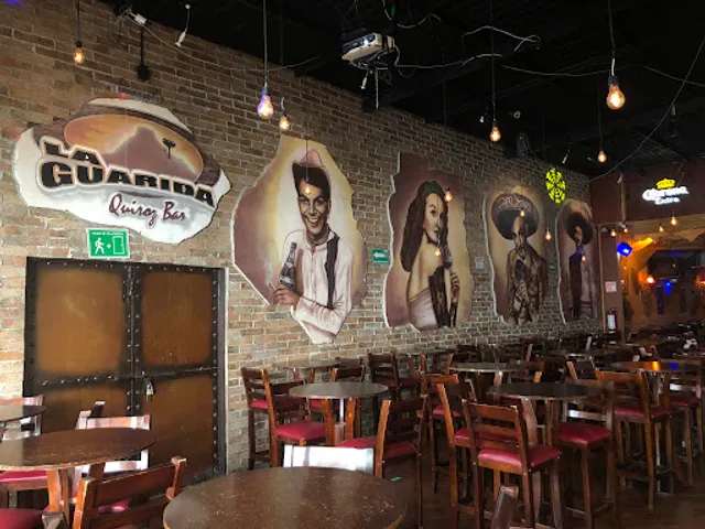 La Guarida Quiroz Bar