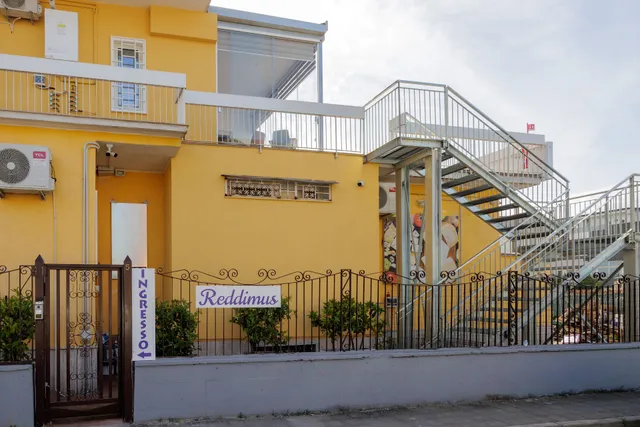 REDDIMUS Guest House