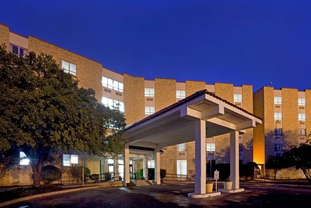 IHG Army Hotels Building 1384