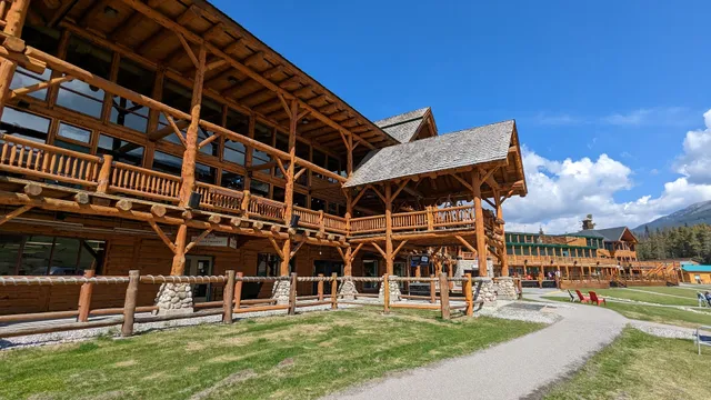 Lake Louise Mountain Resort