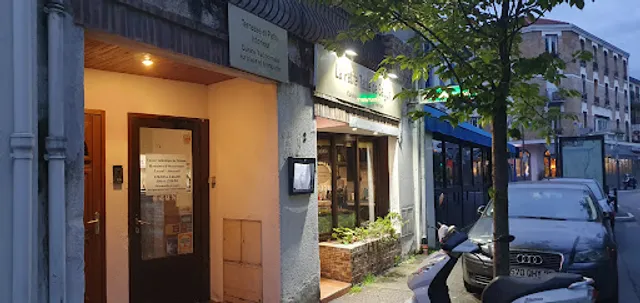 La Petite Table de Saïgon