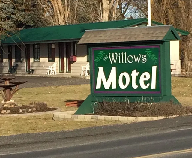 Willows Motel