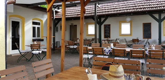 Goldener Hirsch Brauerei-Gasthof