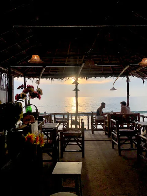 South and Sea Beach Bar & Restaurant