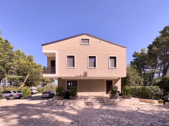 Villa Roby Examotage