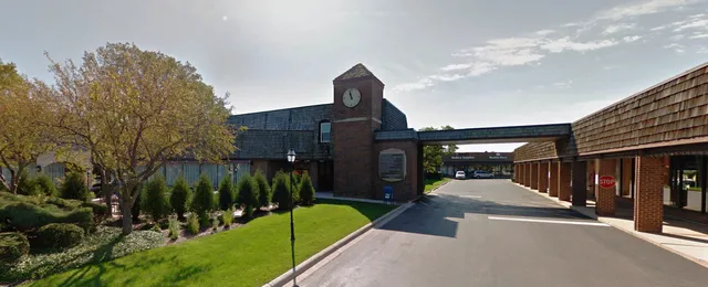 Riverside Plaza Shopping Center