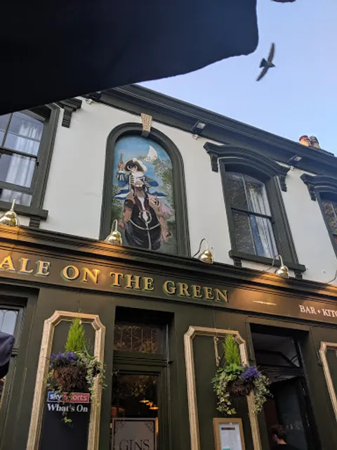 Nightingale on the Green - East London Pub & Function Room Hire