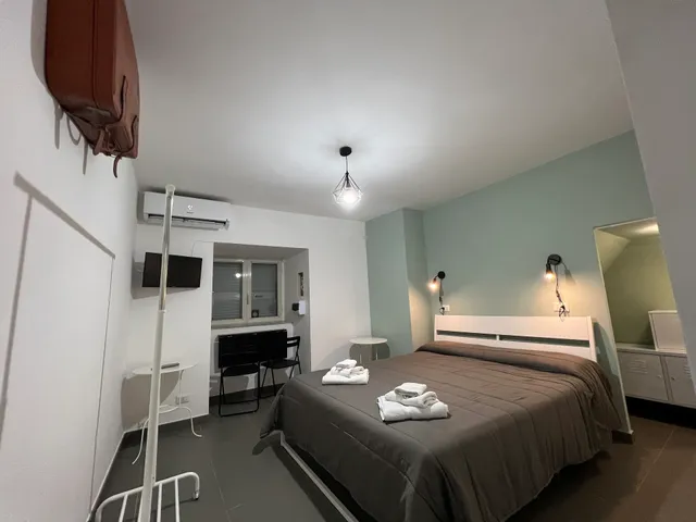 Santa Chiara Studio Flat