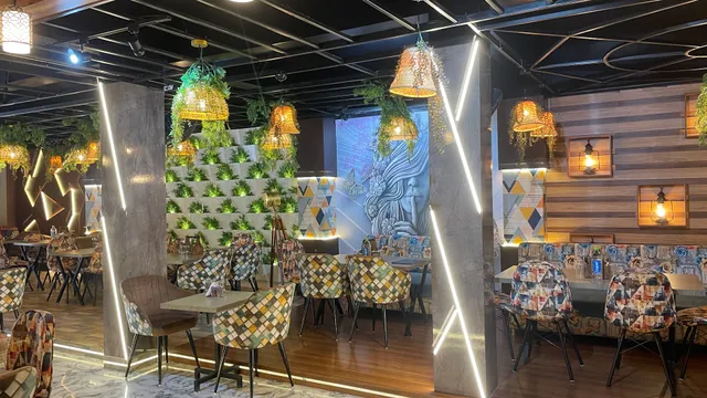 Midway Bakery and Restaurant