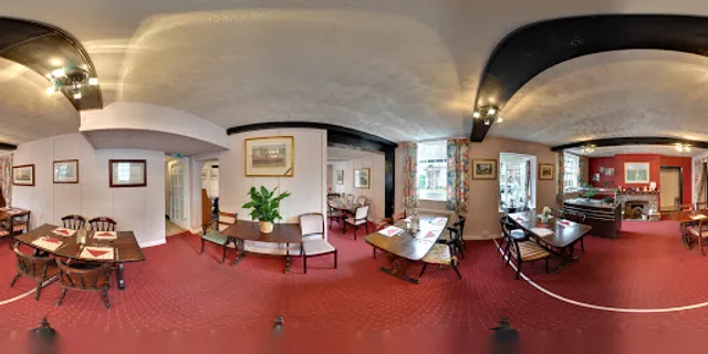 The Queen Elizabeth Inn