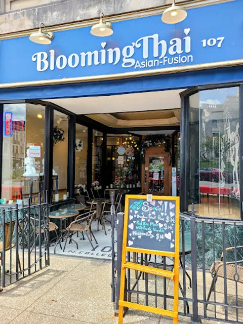 Blooming Thai