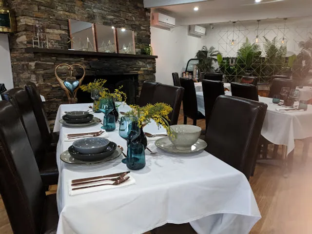 Rivergum Restaurant & Bar