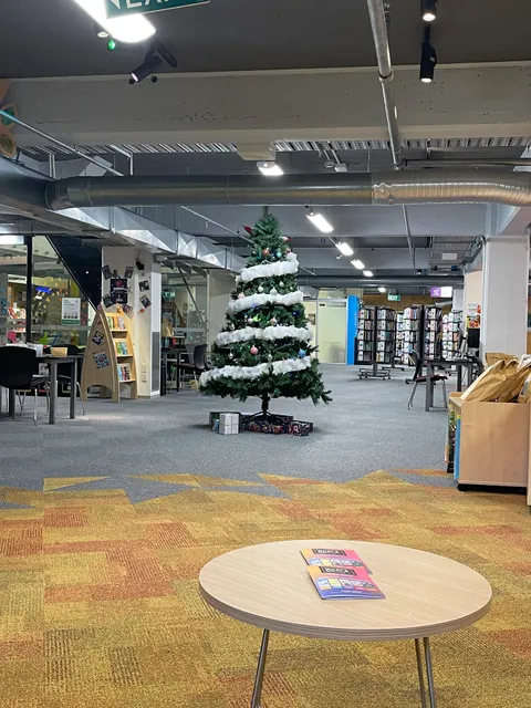 New Plymouth Public Library