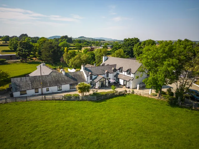 The Briers Country House