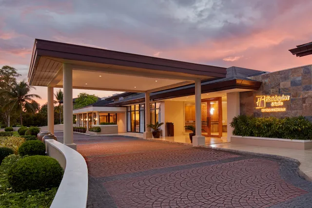 Holiday Inn & Suites Batangas Limapark by IHG