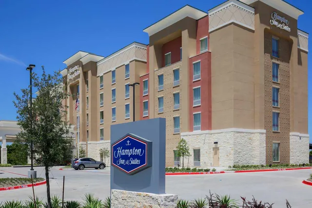 Hampton Inn & Suites Dallas/Frisco North-FieldhouseUSA