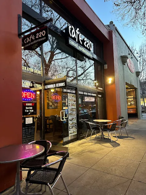Cafe 220
