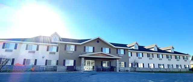 Country Trails Inn & Suites