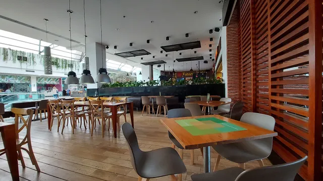 Crepes & Waffles Cacique