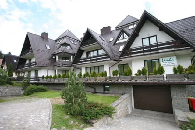 Limba Apart House