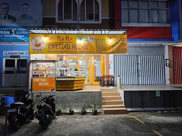 W-HaHa/Kwetiau Medan