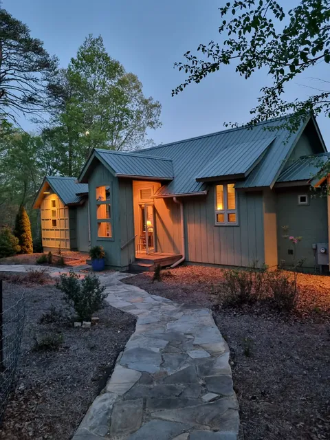 Canyon Falls Cottage