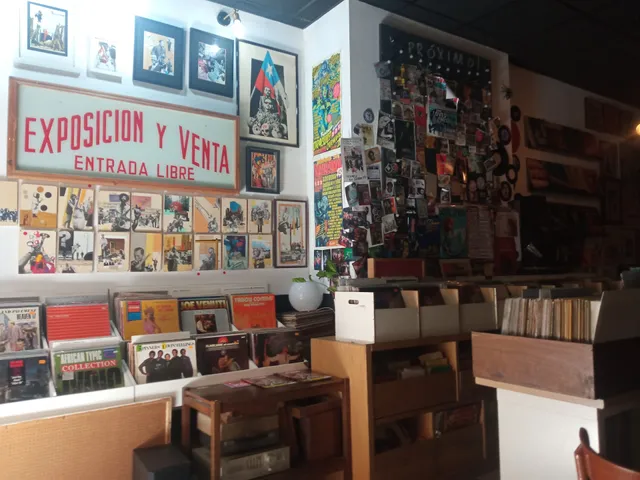 SPLENDINI BAR I DISCOS