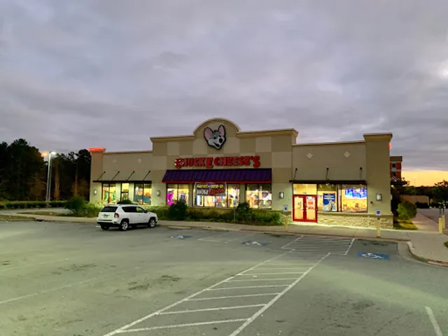 Chuck E. Cheese
