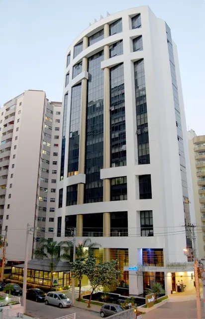 Mondrian Suite Hotel