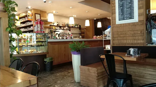 Bubbles Bar Snack Bar